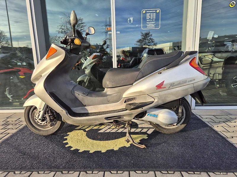 Honda FES 150 Pantheon (2000) - fotka 7 z 18