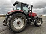 Traktor Massey Ferguson 4x4.