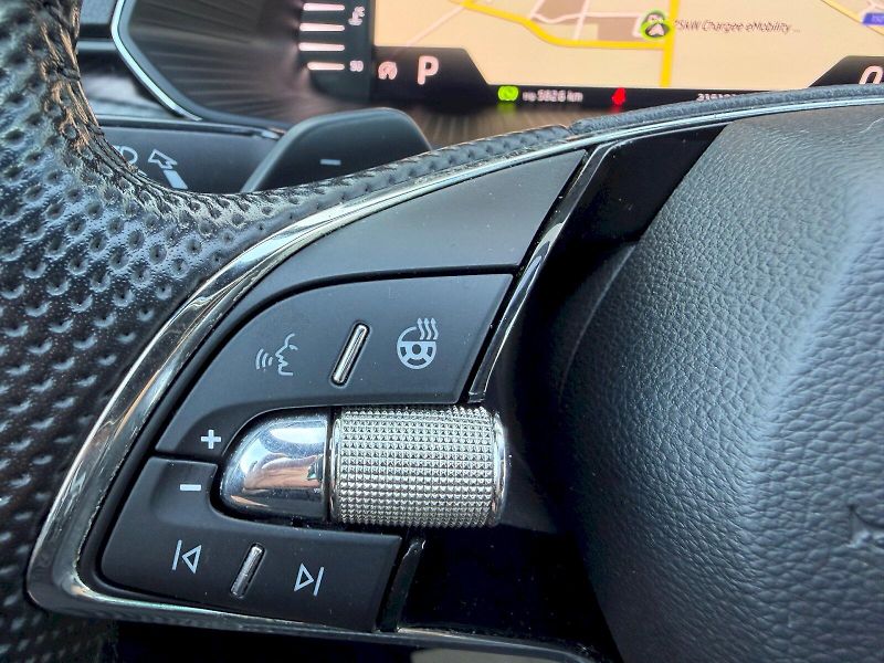 Škoda Superb (2022) 2.0 TSI 206kW SportLine 4x4 DS - fotka 12 z 35