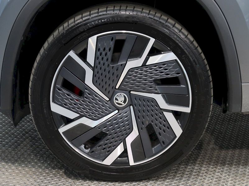 Škoda Kodiaq (2024) RS 2.0TSI 180KW 4x4 DSG TAŽNÉ - fotka 12 z 47