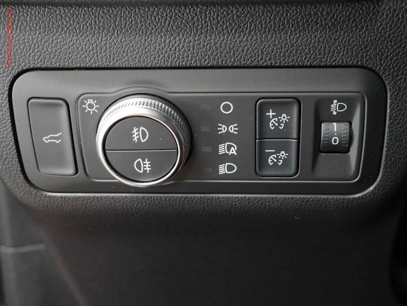 Ford Kuga (2023) 1.5 EB, ČR, servis.kniha, LED - fotka 19 z 21