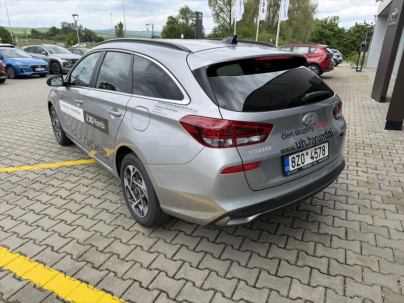 Hyundai i30 (2026) 1,6 T-GDI MHEV 7st. DCT  STYLE - fotka 3 z 12