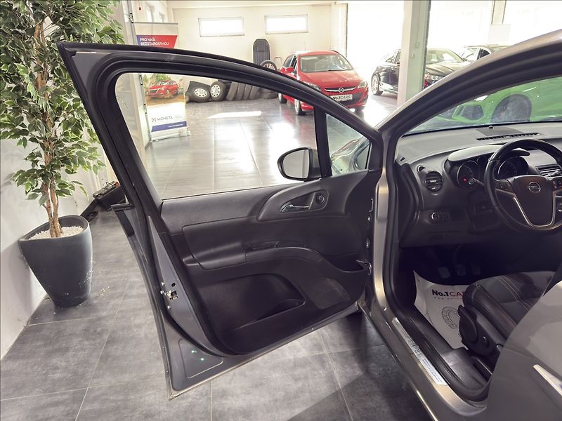 Opel Meriva 1,4   74 kW EDICE 150 1.MAJ - fotka 6 z 29