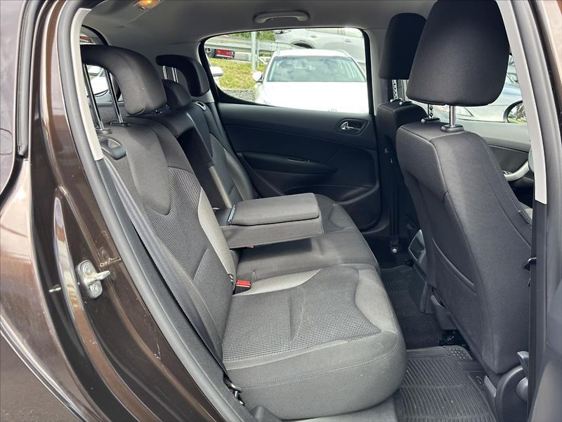 Peugeot 308 1,6 VTi 88kW NOVÉ ROZVODY - fotka 14 z 29