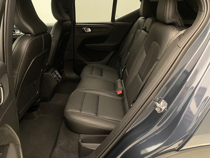 Volvo XC40 B4 AWD INSCRIPTION AUT CZ - fotka 5 z 42