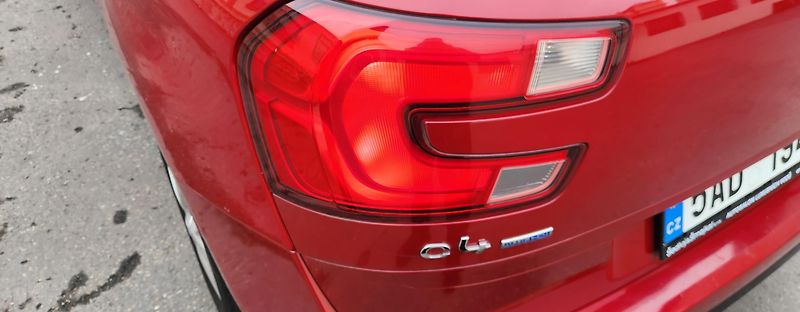 Citroën Grand C4 Picasso (2016) 1.6 HDI 7 MÍST ČR - fotka 30 z 43