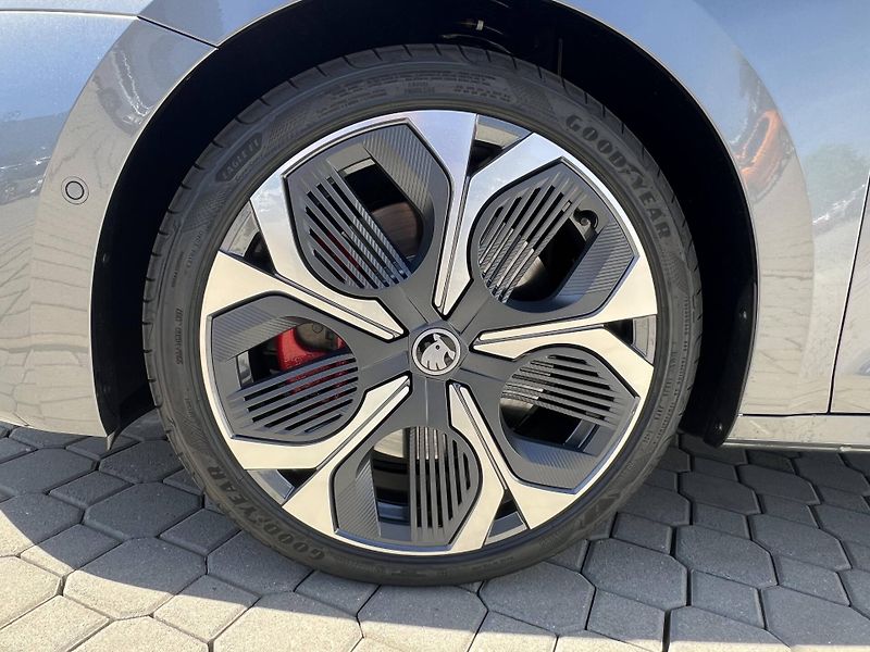 Škoda Octavia (2026) RS 7DSG 2,0TSI - fotka 20 z 23