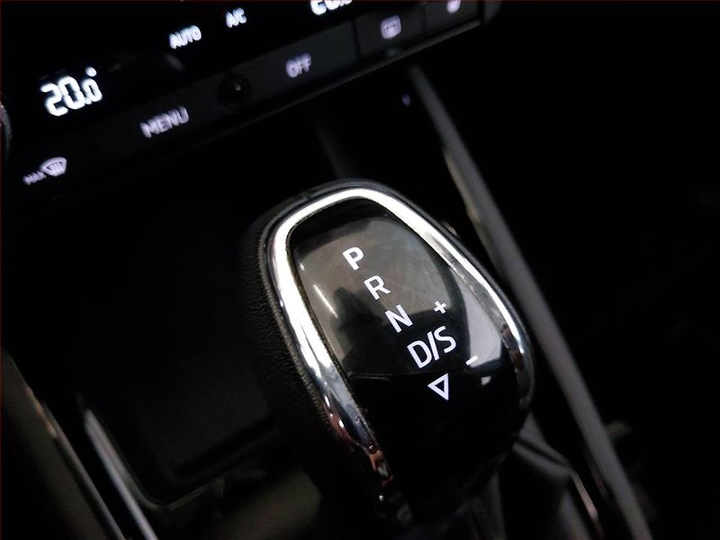 Škoda Kamiq (2023) Style Plus 1.0 TSI, Automat - fotka 16 z 17