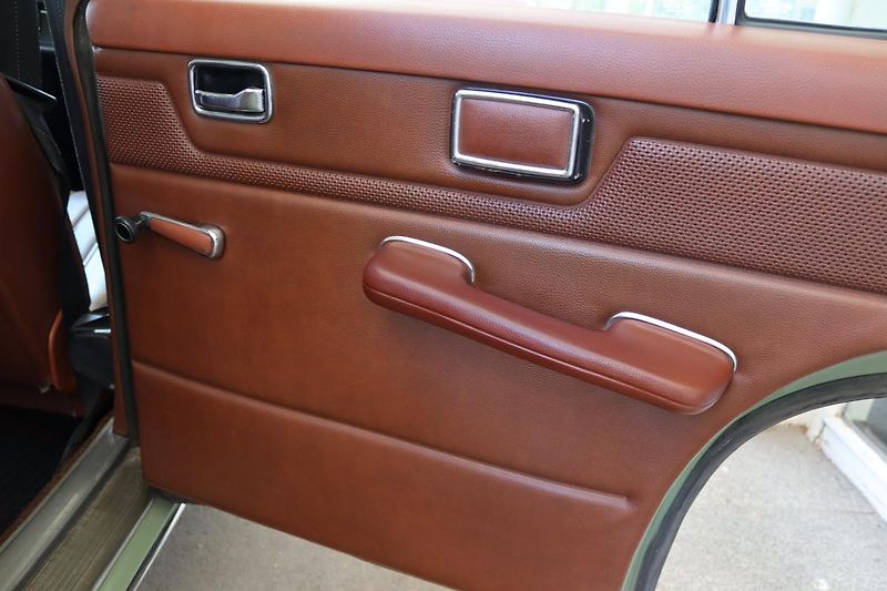 Mercedes-Benz 115 W115 230.4 manuál - fotka 44 z 50