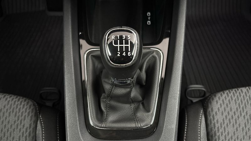 Škoda Octavia 2.0 TDI Style - fotka 22 z 25