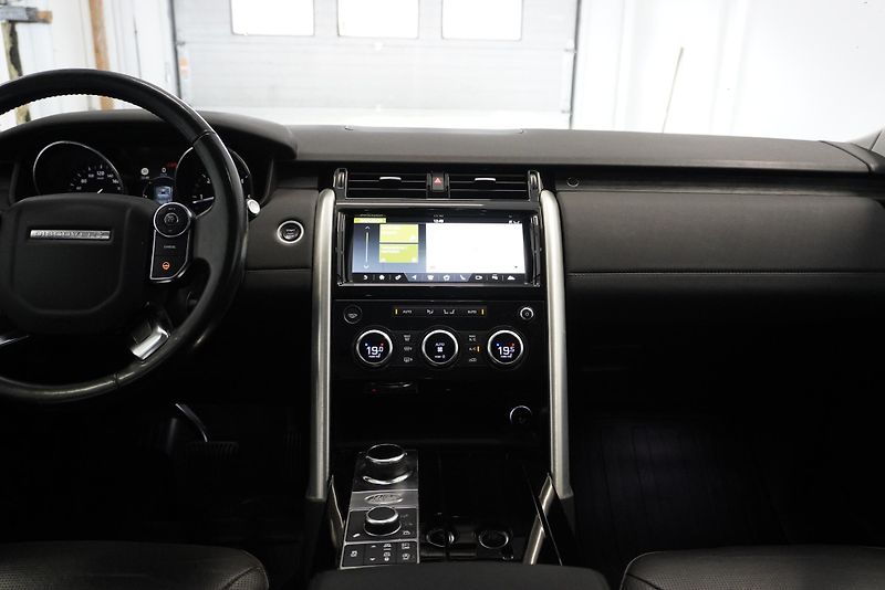 Land Rover Discovery   3,0 TDV6 4WD AUTOMAT - fotka 31 z 36