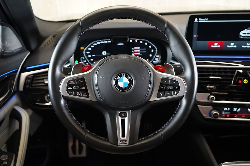BMW M5 Masáž, Ventilace, H/K, Head-up - fotka 23 z 46