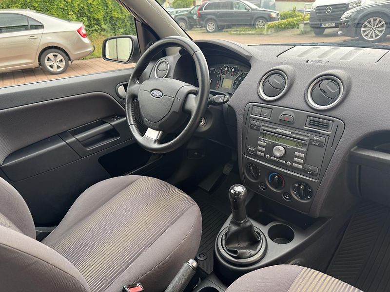 Ford Fusion (2009) 1.4i 59kW - fotka 19 z 22