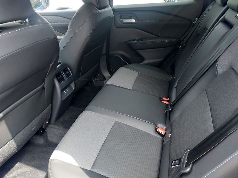 Nissan Qashqai 1.3T mHEV AT,2WD, SKLADEM - fotka 11 z 27