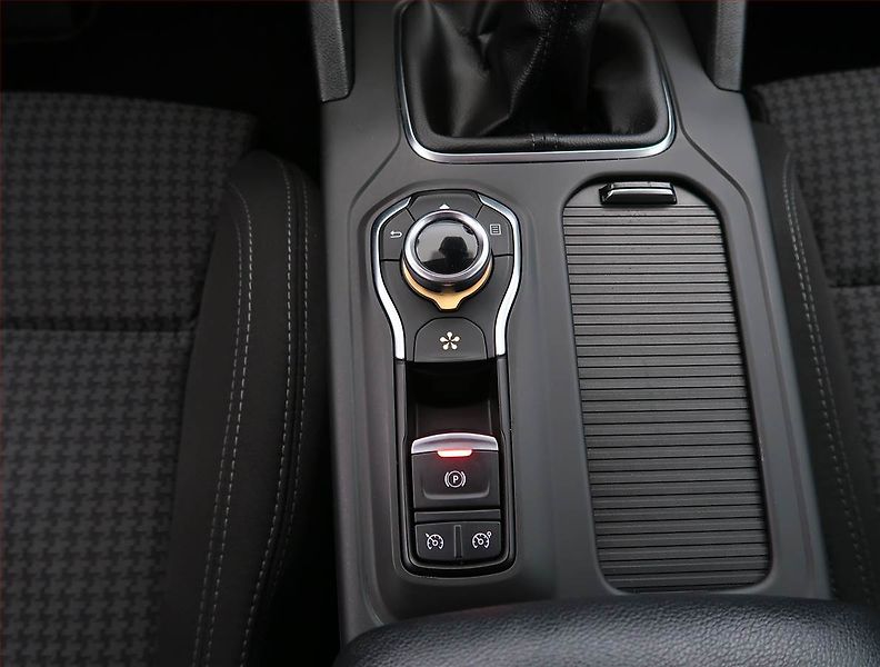 Renault Talisman (2018) 1.5 dCi, Serv.kniha, Navi - fotka 18 z 20