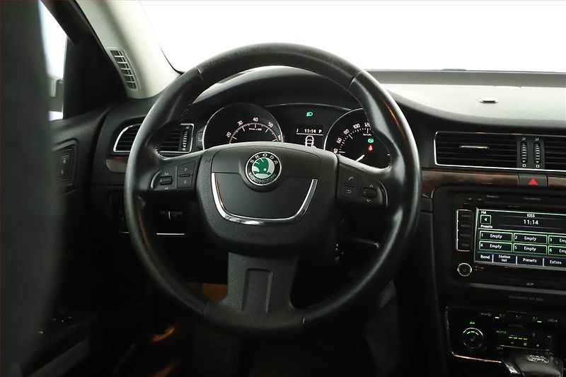 Škoda Superb (2009) 3.6 FSI V6, 4X4, Automat - fotka 14 z 16