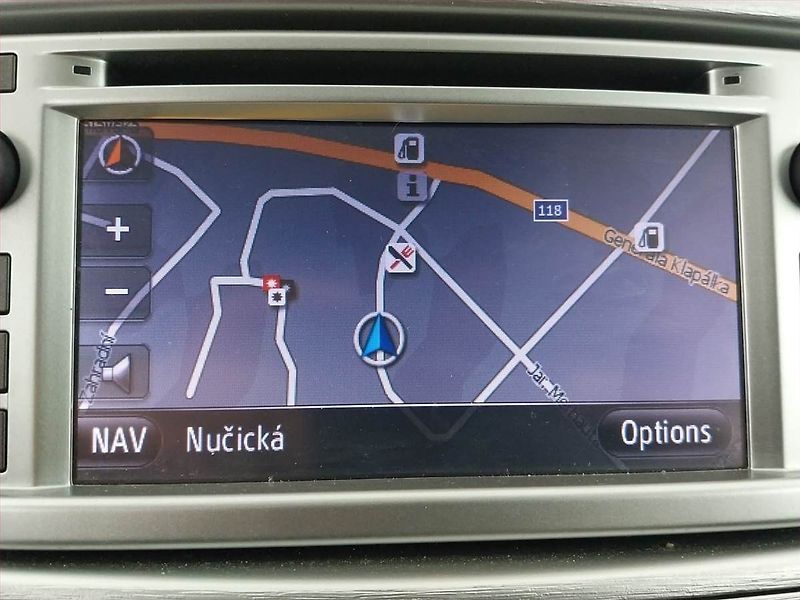 Toyota Verso (2012) 1.8 Valvematic, Navi, Tempomat - fotka 18 z 19