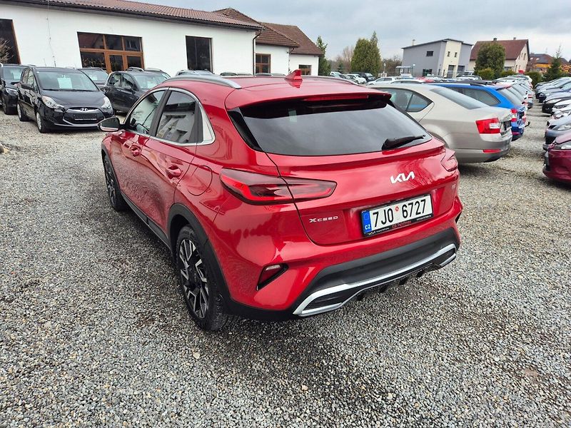 Kia XCeed (2022) 1.5i TOP  NOVE V CZ EXKLUSIVE - fotka 7 z 37