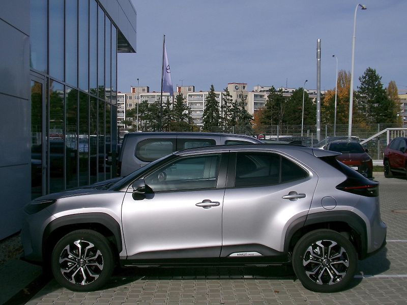 Toyota Yaris Cross (2025) Style 1,5 HEV AT - fotka 12 z 14