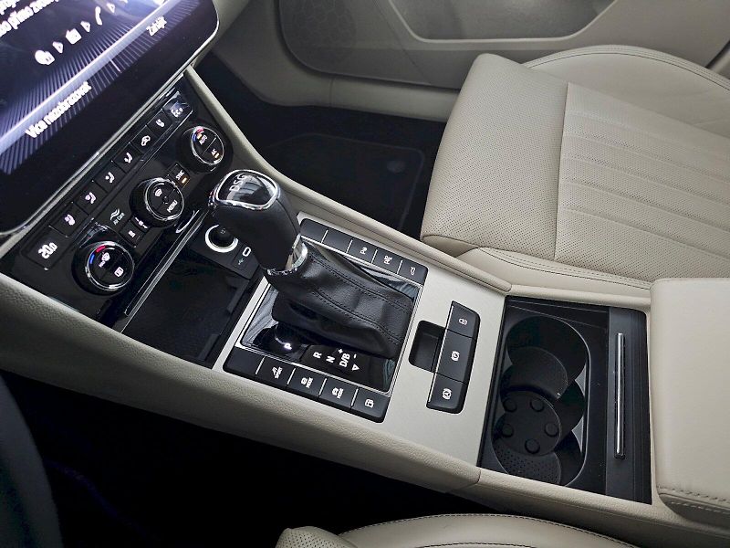 Škoda Superb (2019) 1.4PHEV 160kW LAURIN a KLEMENT - fotka 12 z 30