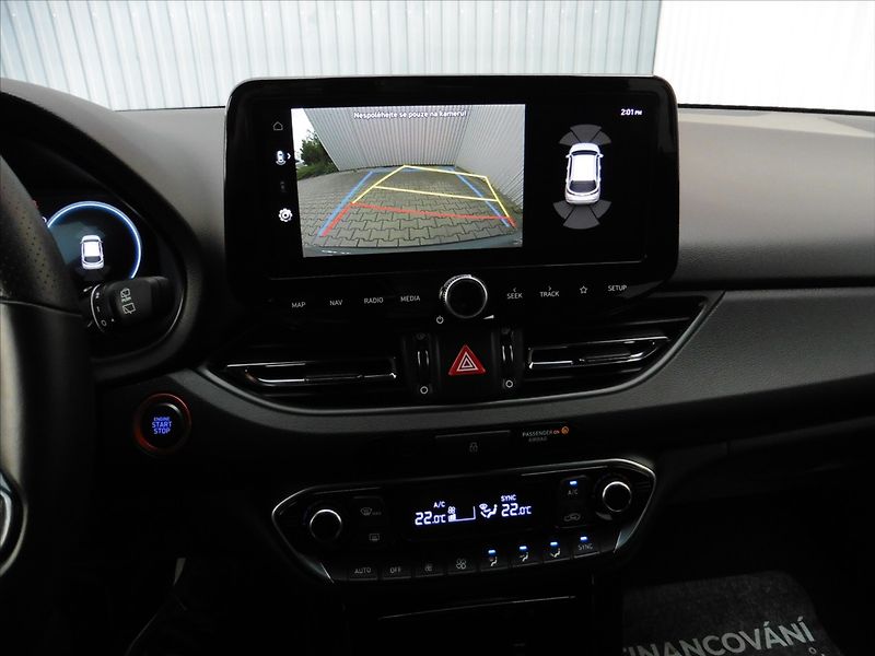 Hyundai i30 1,5 N-Line 103kW T-GDI - fotka 12 z 15