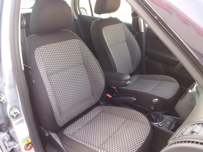 Škoda Fabia 1.2TSi,DIG.KLIM,VÝHŘEV.SEDAD! - fotka 16 z 27