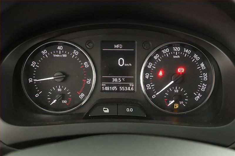 Škoda Rapid (2015) Ambition 1.2 TSI, Serv.kniha - fotka 10 z 12
