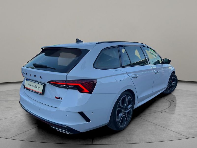Škoda Octavia RS 2,0 TDI 147 KW 4x4 DSG - fotka 2 z 29