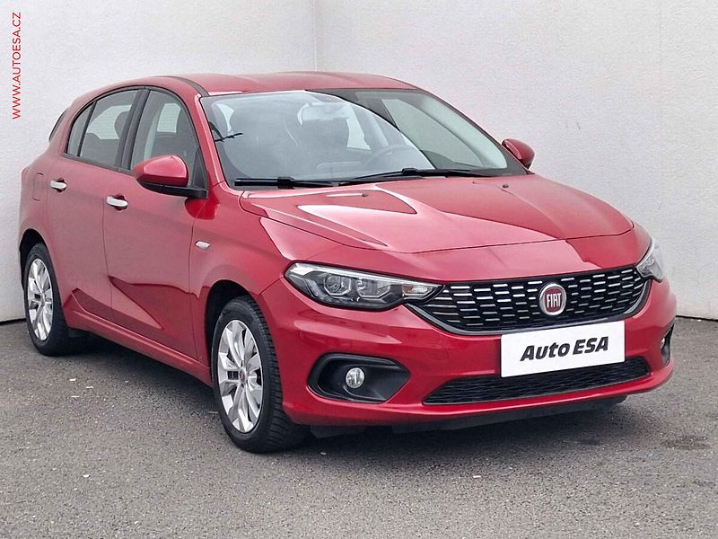 Fiat Tipo (2017) 1.4 T-JET, Lounge, navi - fotografie inzerátu