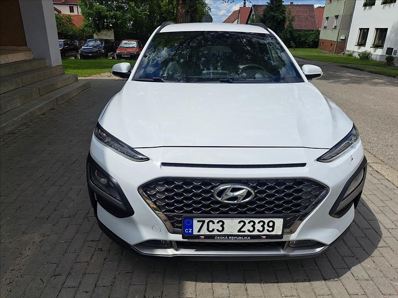 Hyundai Kona 1,0 T-GDI - fotka 2 z 56