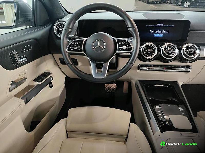 Mercedes-Benz EQB (2022) EQB 300 4MATIC Luxury Line - fotka 6 z 8