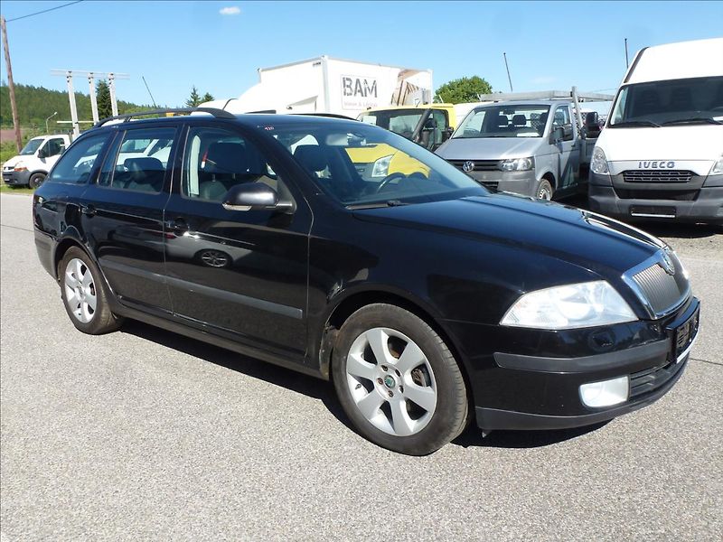 Škoda Octavia 2,0 TDI 103KW Black Edition  E - fotka 6 z 51