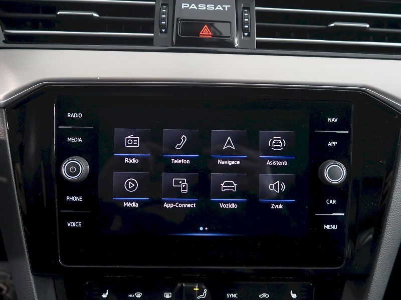 Volkswagen Passat (2022) ELEGANCE 2.0TDI EVO 110KW DSG - fotka 21 z 39