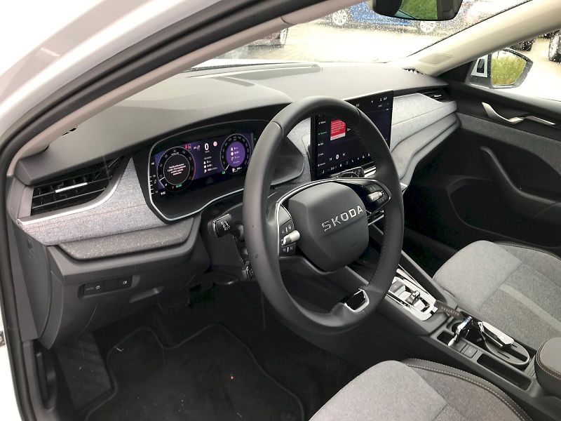 Škoda Octavia (2025) COMBI TOP SELECTION 1,5 TSI M- - fotka 20 z 28