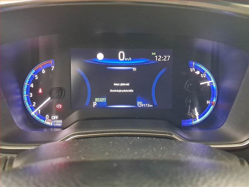 Toyota Corolla (2020) Trek 1.8 Hybrid - fotka 11 z 16