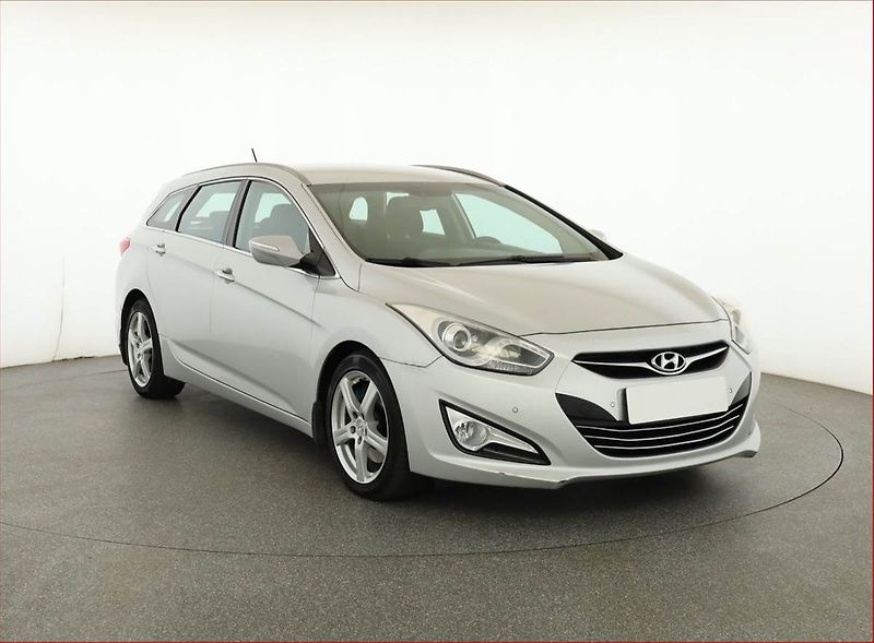 Hyundai i40 (2011) 1.7 CRDi, Serv.kniha, Tempomat - fotografie inzerátu