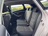 Hyundai i30 1,6 MPI Trikolor - náhled 9