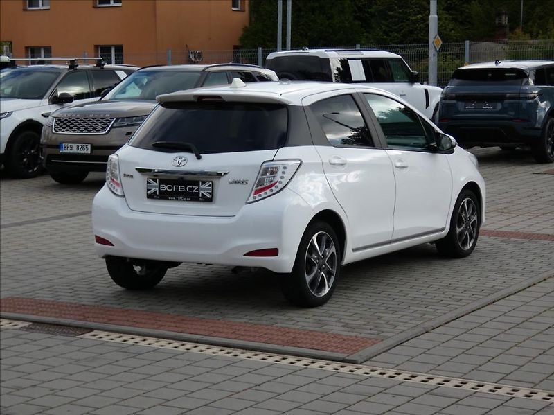 Toyota Yaris 1,3 1.33 VVT-i Trend,ČR,kamera - fotka 7 z 33