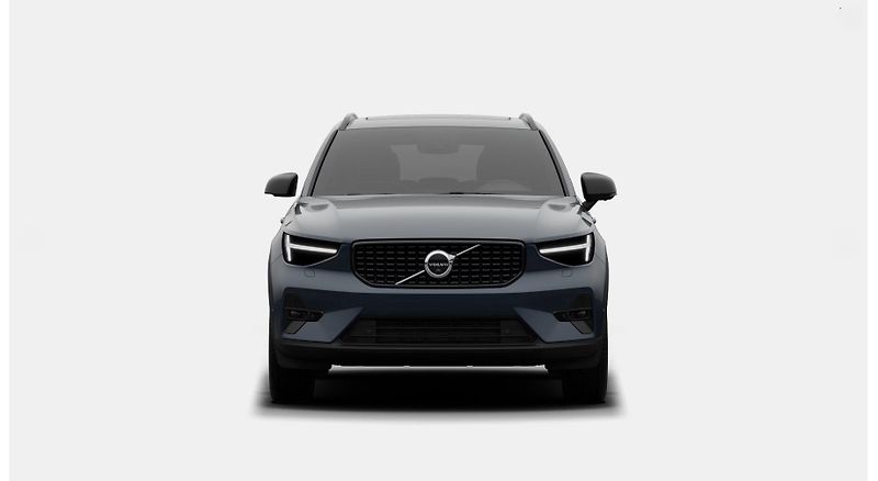 Volvo XC40 (2026) B4 ULTRA DARK AUT - fotka 8 z 13