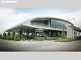 Automobilka nechala své výrobní haly navrhnout slavnými architekty jako Jean Nouvel nebo Renzo Piano.
