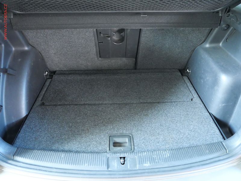Volkswagen Golf Plus (2009) 1.2 TSi, ČR, Highline - fotka 7 z 22