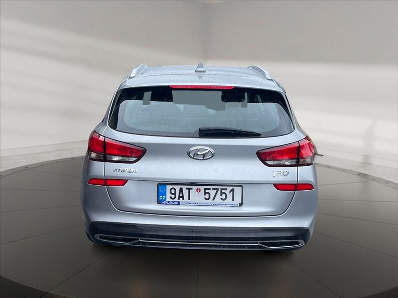 Hyundai i30 1,0 TGDI 120 Comfort - fotka 5 z 11