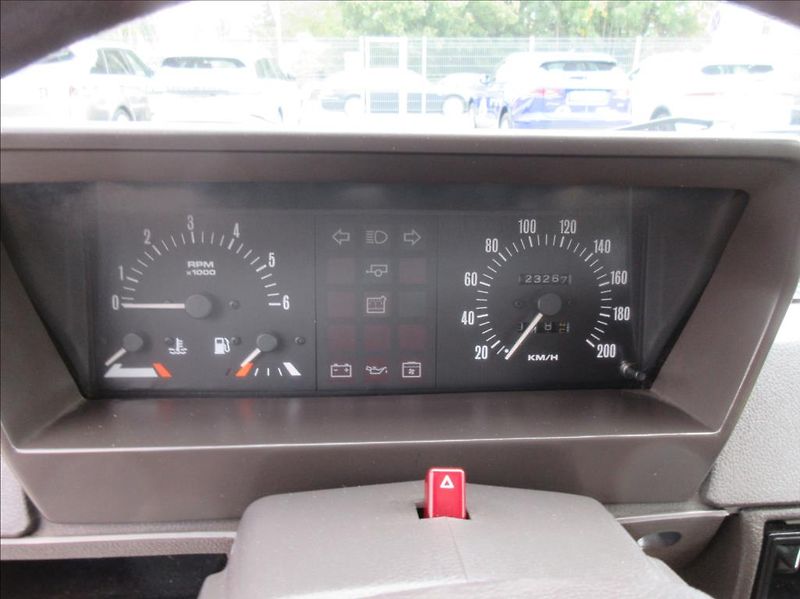 Land Rover Range Rover 3,9 i V8 EFi ,3d,manuál  Class - fotka 16 z 28
