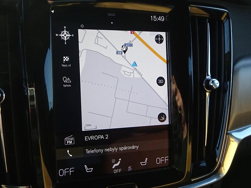 Volvo V90 D4 140kW BUSINESS PLUS DPH - fotka 15 z 32