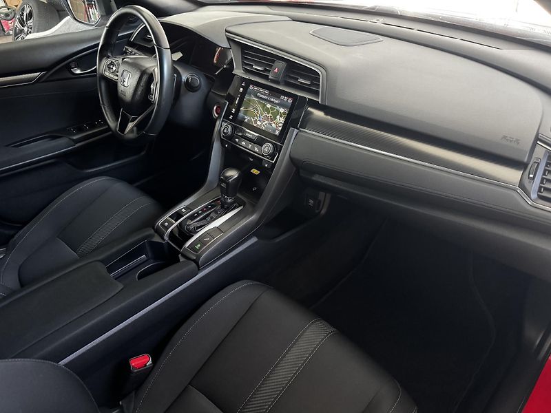 Honda Civic (2017) 1.5 VTEC Turbo Sportline - CZ - fotka 22 z 25