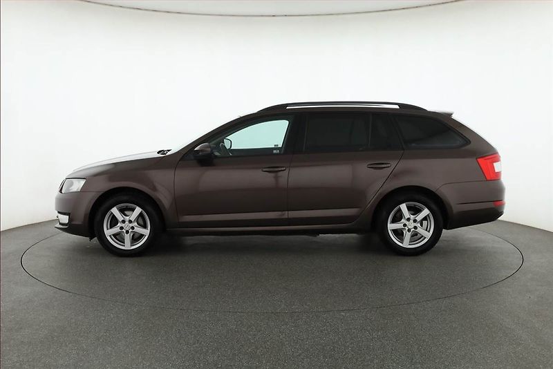 Škoda Octavia (2013) Elegance 1.6 TDI, Serv.kniha - fotka 3 z 14