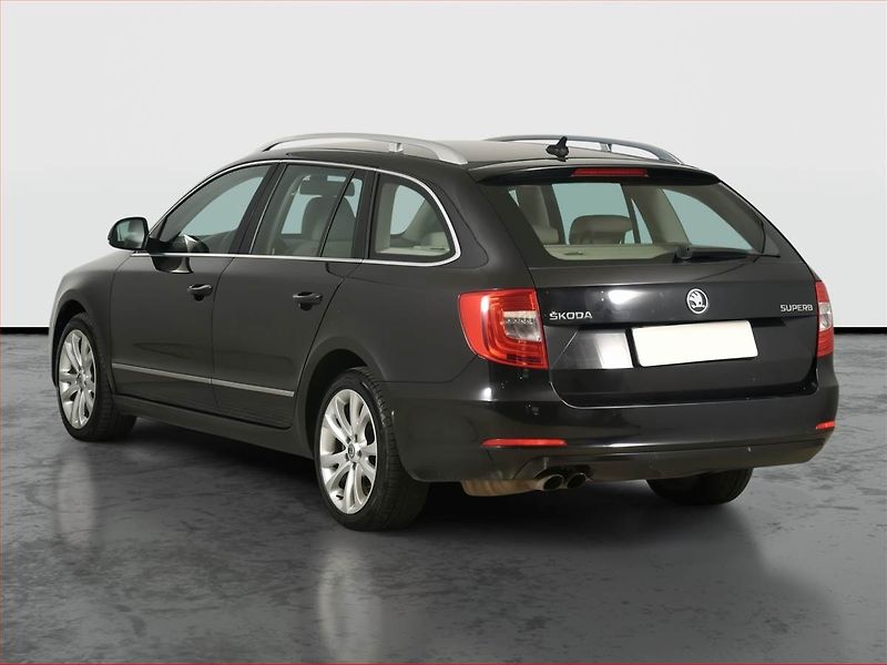 Škoda Superb (2014) 2.0 TDI, Automat, Navi, Xenony - fotka 4 z 20