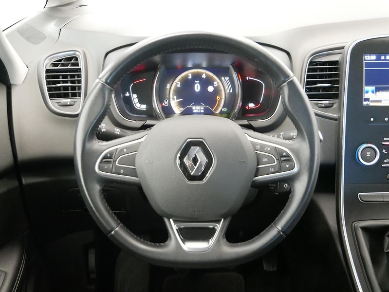 Renault Grand Scénic - fotka 17 z 28