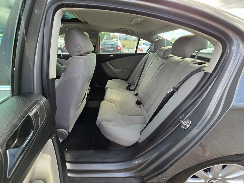 Volkswagen Passat (2005) 2.0 TDi 103KW Comfort - fotka 12 z 23