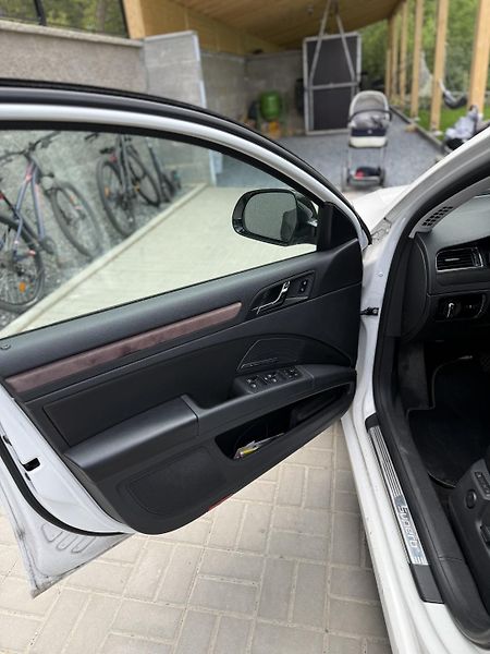 Škoda Superb (2013)  Škoda Superb facelift  - fotka 9 z 19